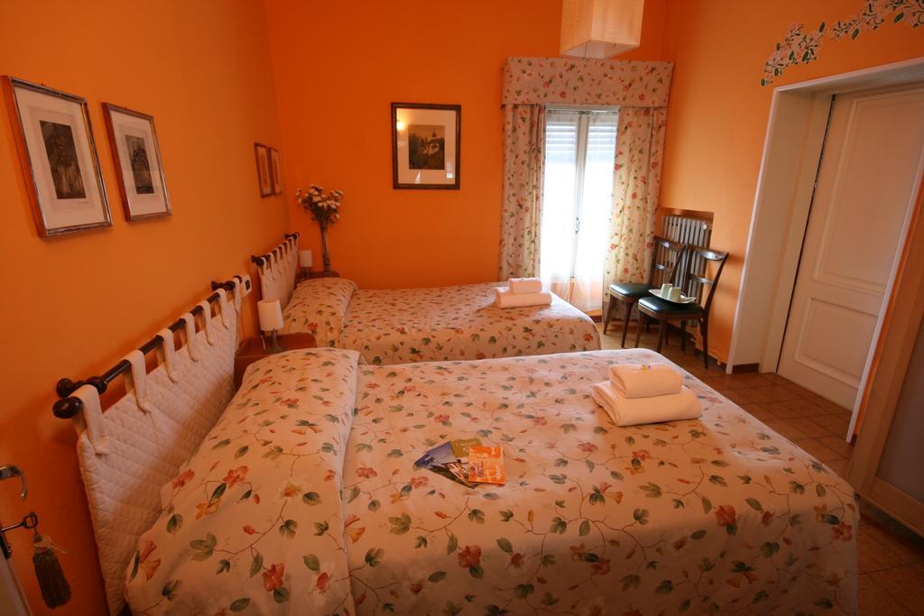 مانتوفا Corte Posta B&B - Parcheggio E Bagno In Camera الغرفة الصورة