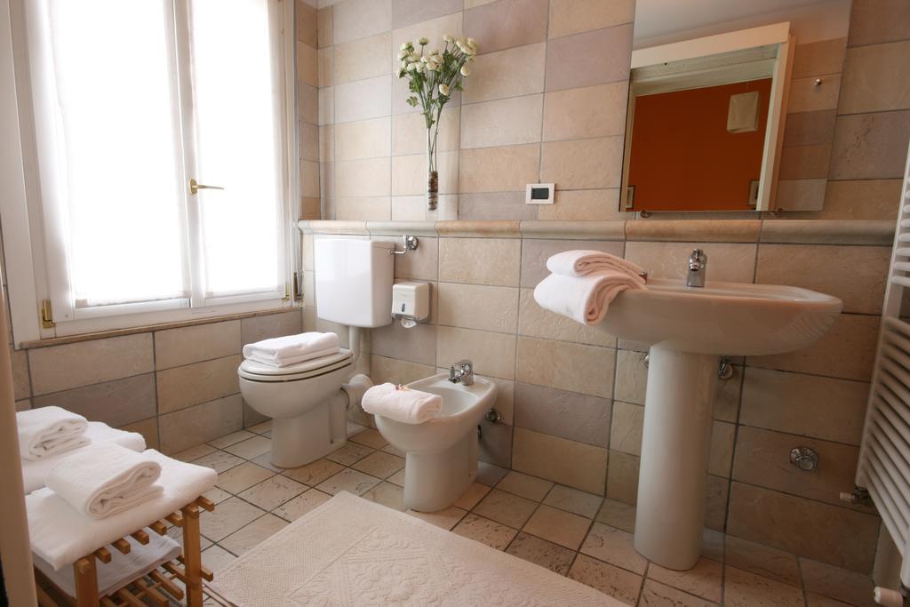 مانتوفا Corte Posta B&B - Parcheggio E Bagno In Camera المظهر الخارجي الصورة