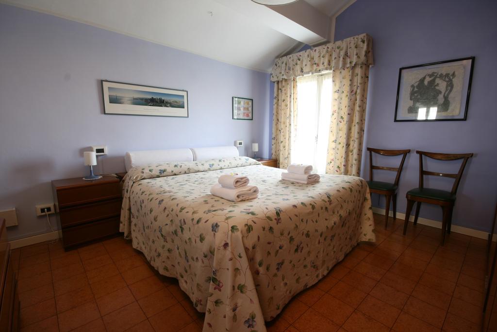 مانتوفا Corte Posta B&B - Parcheggio E Bagno In Camera الغرفة الصورة
