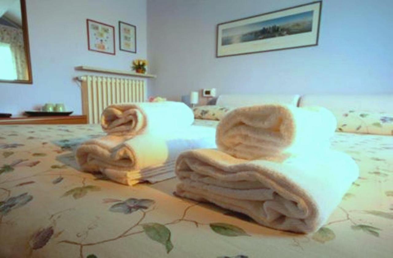 مانتوفا Corte Posta B&B - Parcheggio E Bagno In Camera المظهر الخارجي الصورة